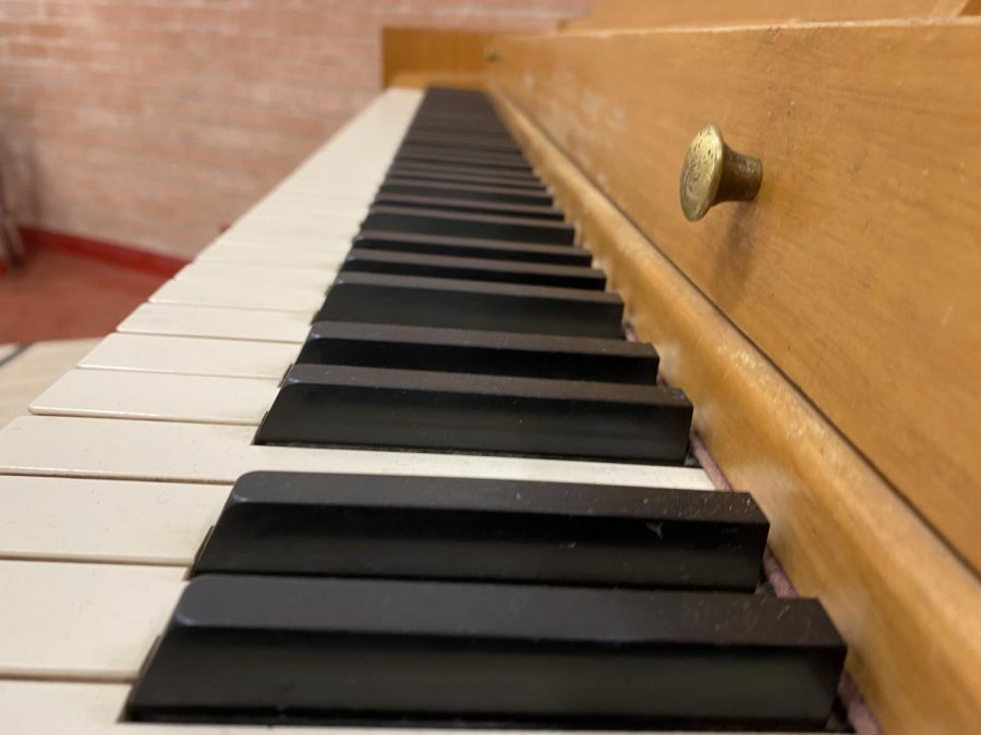 Piano Class - the Key to Public School Music