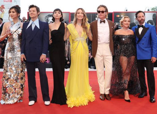 VENICE, ITALY - SEPTEMBER 05: (L-R) Gemma Chan, Harry Styles, Sydney Chandler, director Olivia Wilde, Chris Pine, Florence Pugh and Nick Kroll attend the Dont Worry Darling red carpet at the 79th Venice International Film Festival on September 05, 2022 in Venice, Italy. (Photo by Vittorio Zunino Celotto/Getty Images)