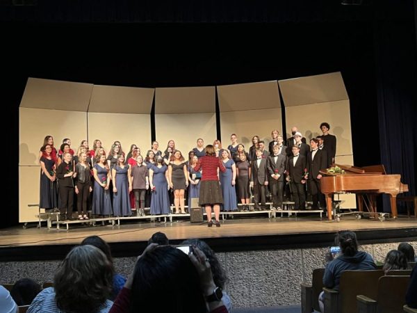Sahuaro High School Choir Prepares for Fall Concert